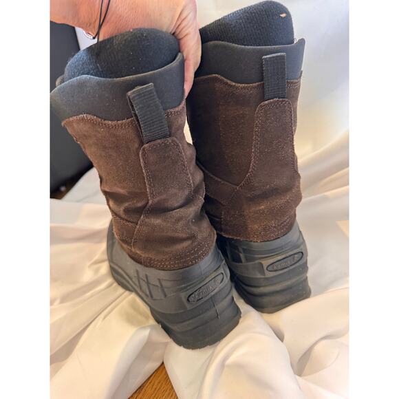 Kamik waterproof boots size 11 EUC main image 4